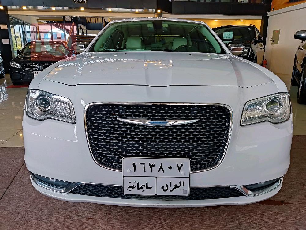 کرایسلەر 300